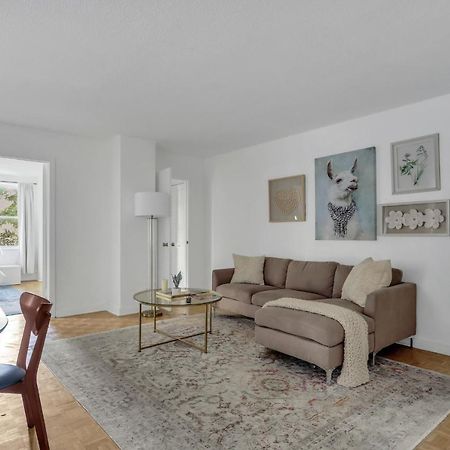 1 Bedroom Downtown Condo Amazing Location*Self Check-In** Атланта Екстериор снимка