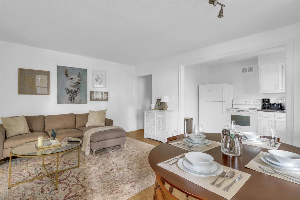 1 Bedroom Downtown Condo Amazing Location*Self Check-In** Атланта Екстериор снимка