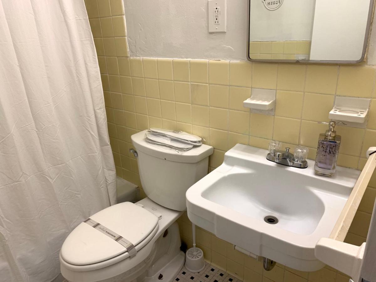 1 Bedroom Downtown Condo Amazing Location*Self Check-In** Атланта Екстериор снимка